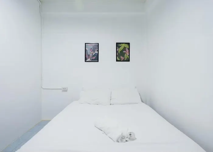 Znap Bts Ekkamai 42 - สุขุมวิท ซอย 42 * 曼谷